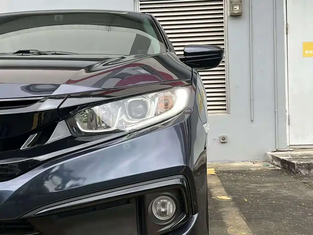 Honda Civic — фото 7