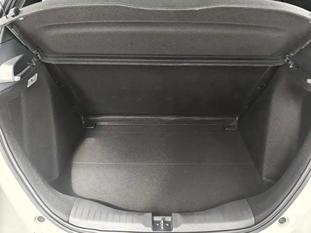 Honda Fit — фото 11