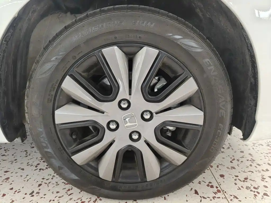 Honda Fit — фото 15