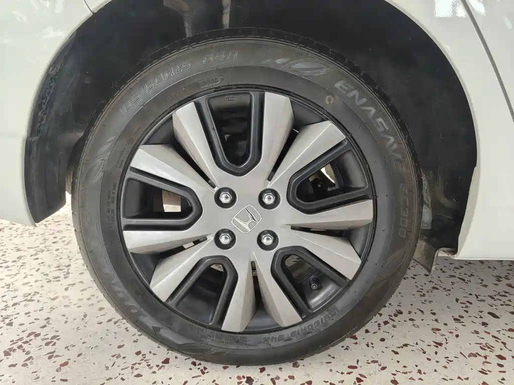 Honda Fit — фото 16