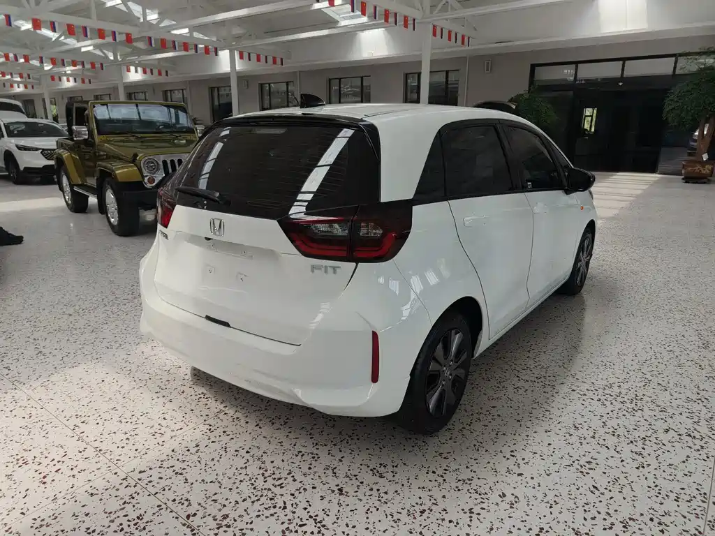 Honda Fit — фото 23