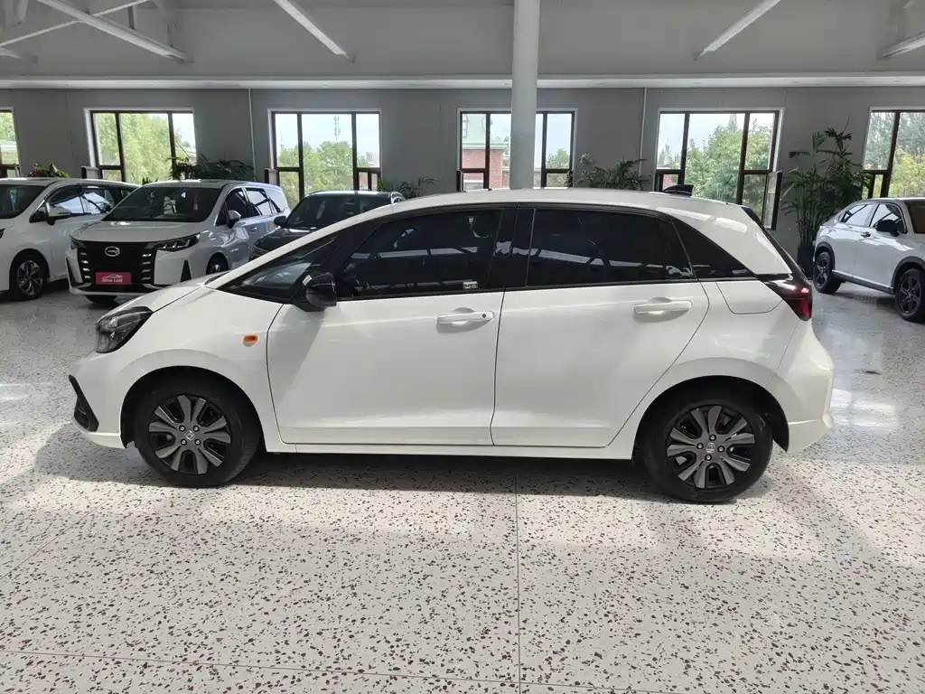 Honda Fit — фото 4
