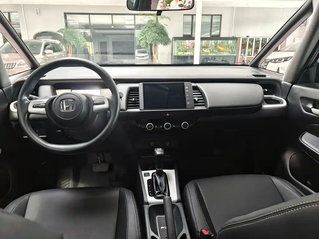 Honda Fit — фото 10