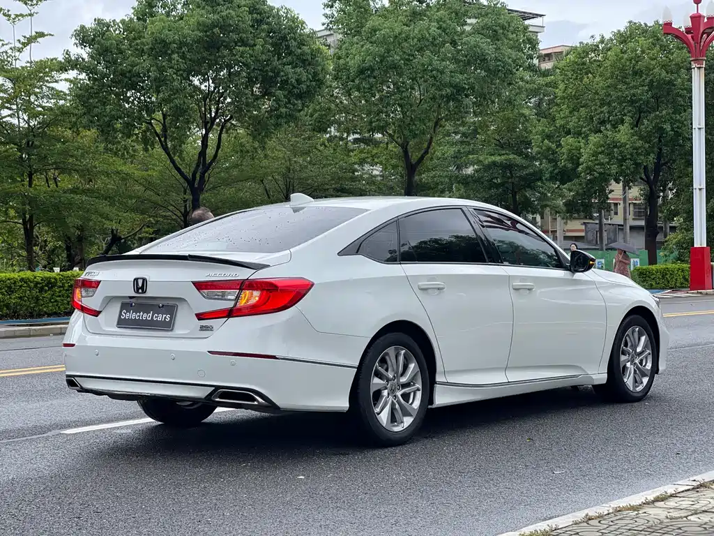 Honda Accord — фото 5