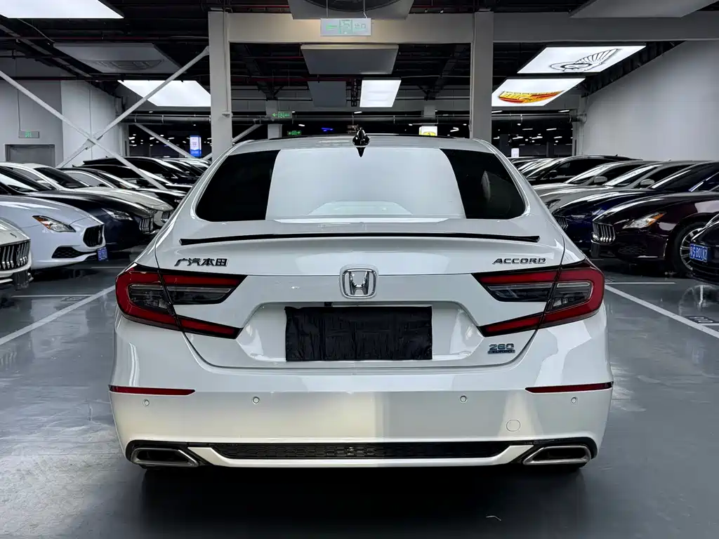 Honda Accord — фото 20