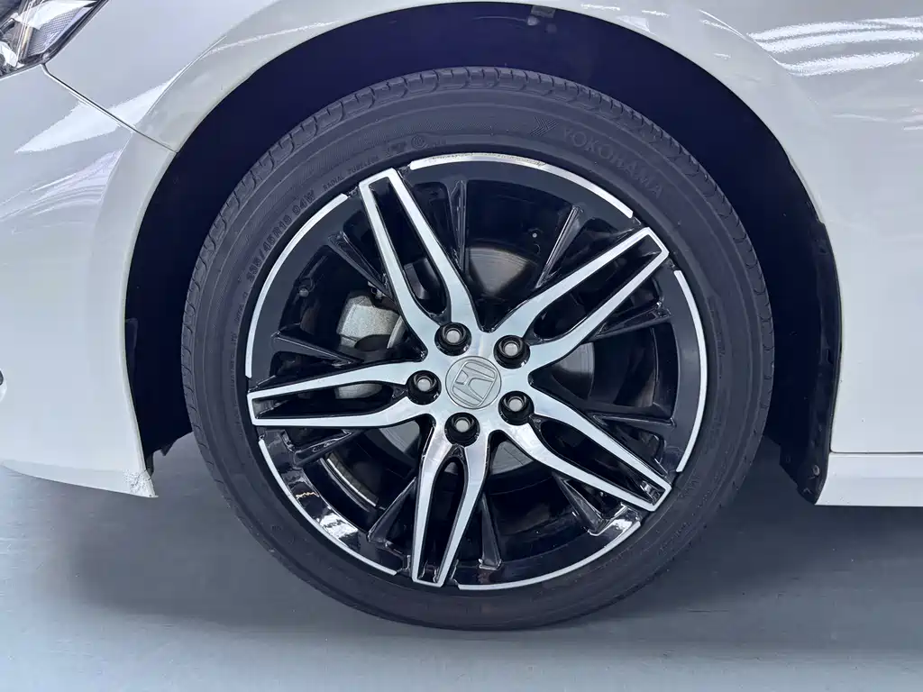 Honda Accord — фото 22