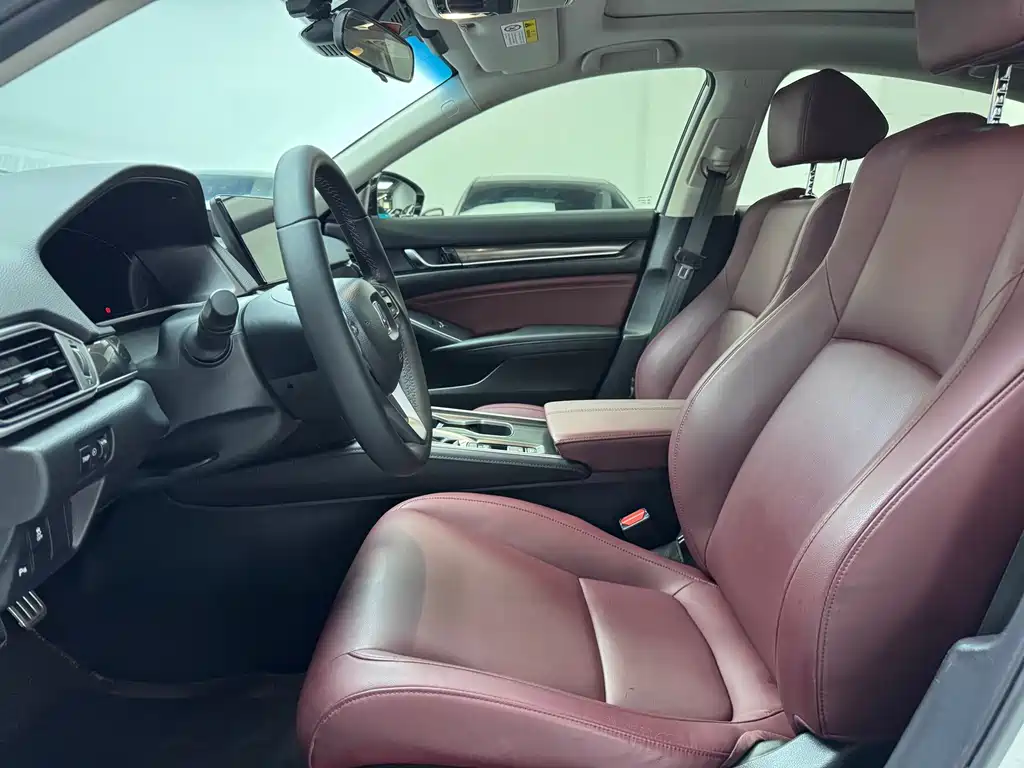 Honda Accord — фото 6