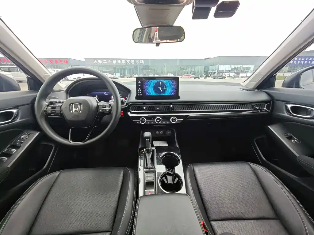 Honda Civic — фото 8
