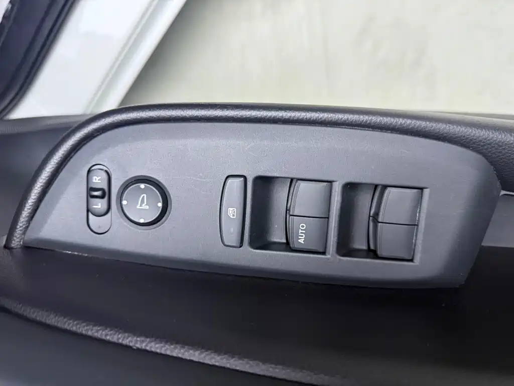 Honda Fit — фото 13