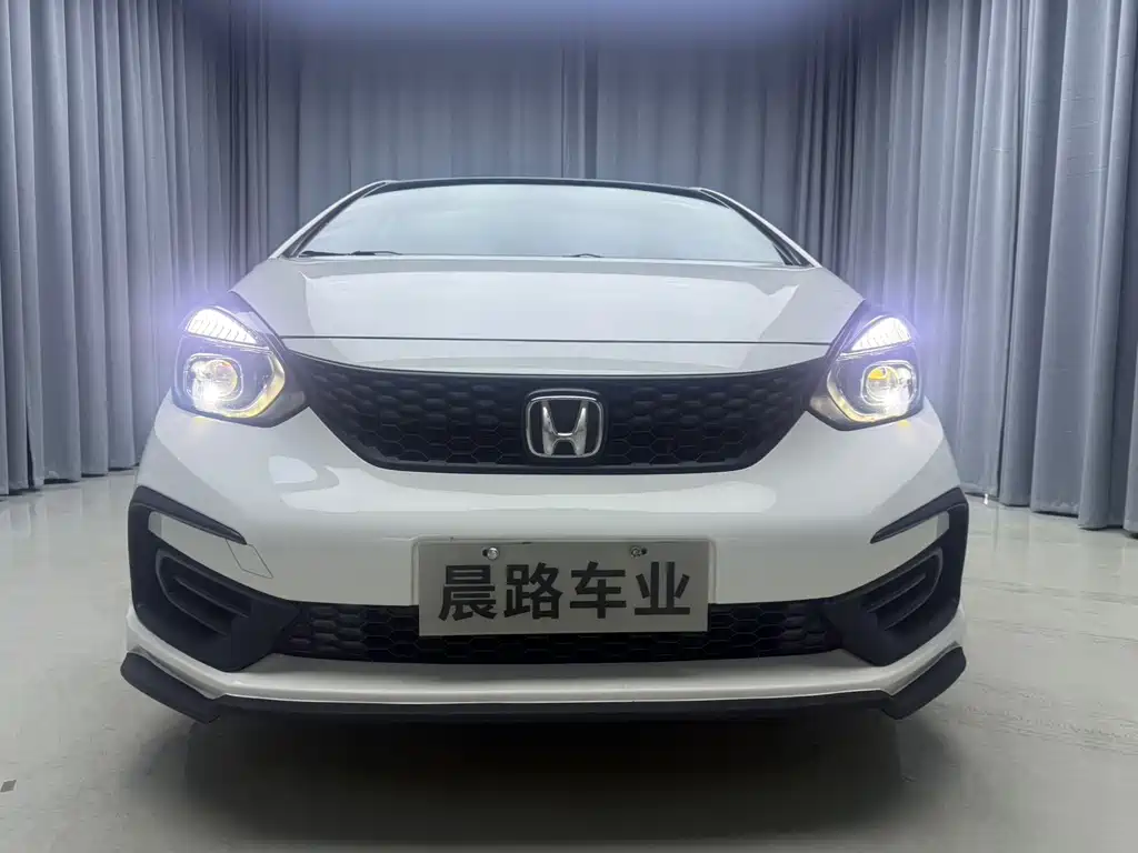 Honda Fit — фото 17
