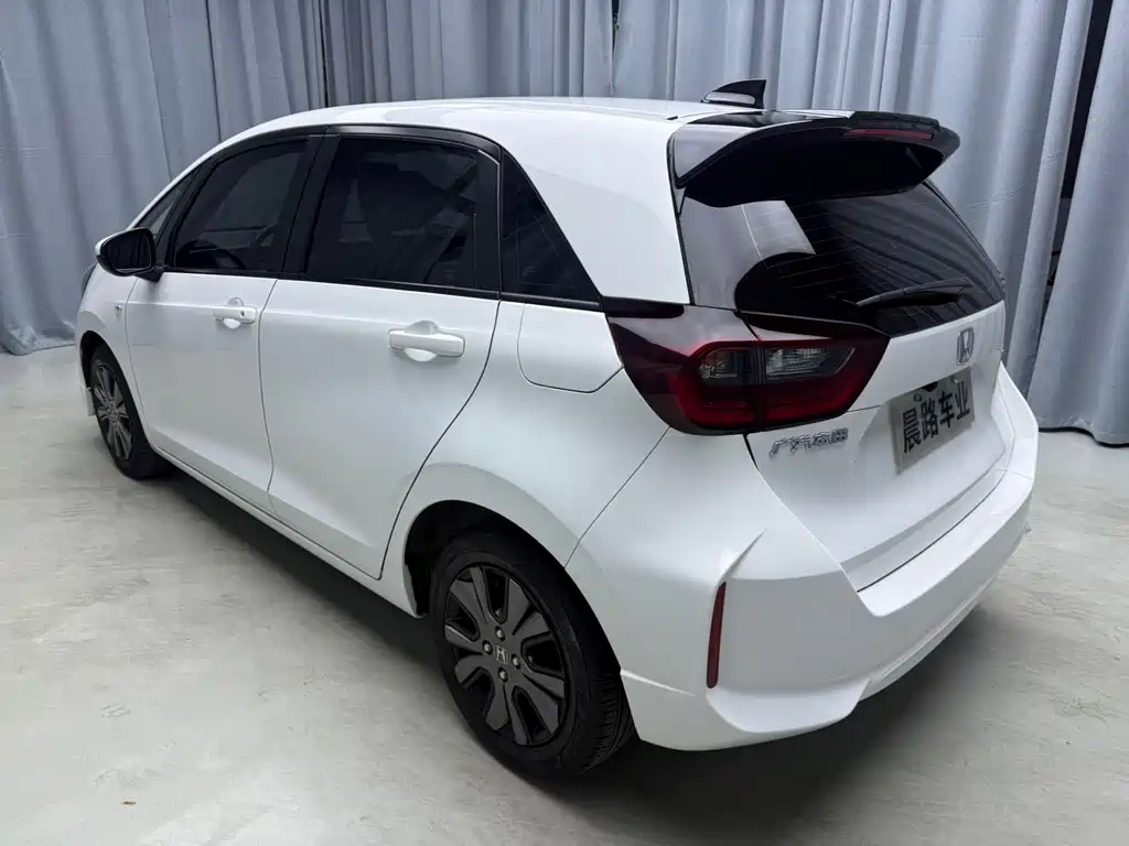 Honda Fit — фото 4
