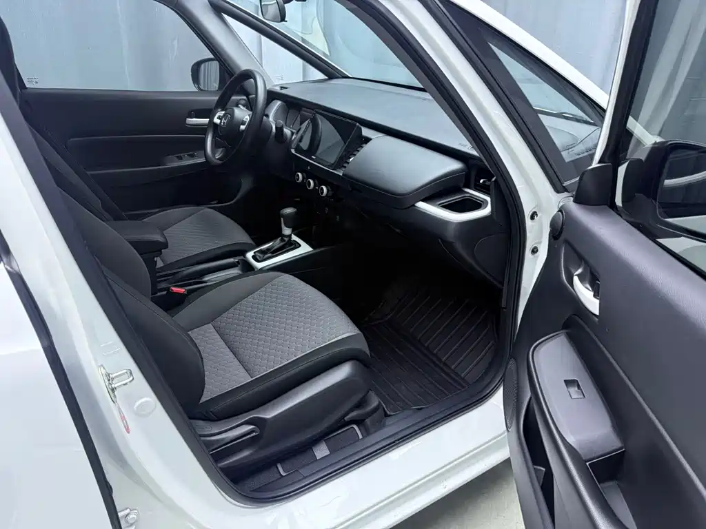 Honda Fit — фото 9