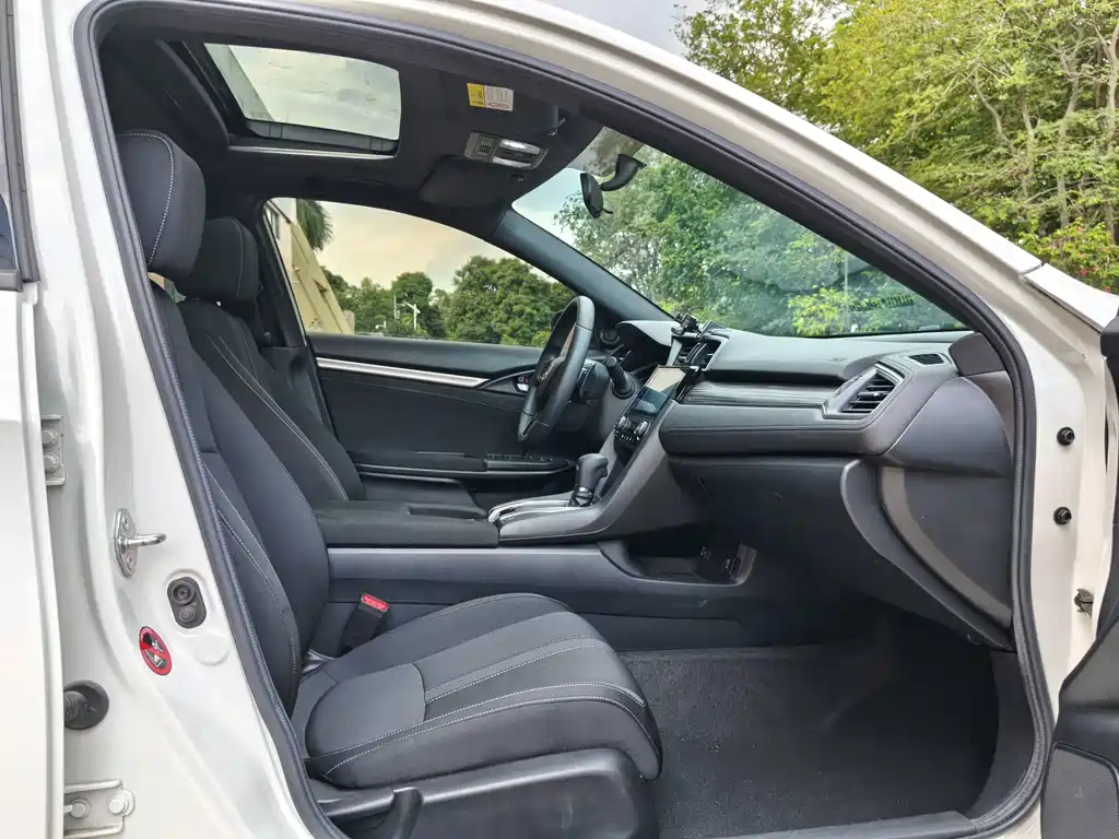 Honda Civic — фото 11