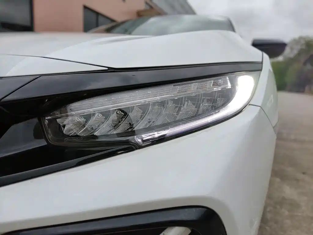 Honda Civic — фото 17