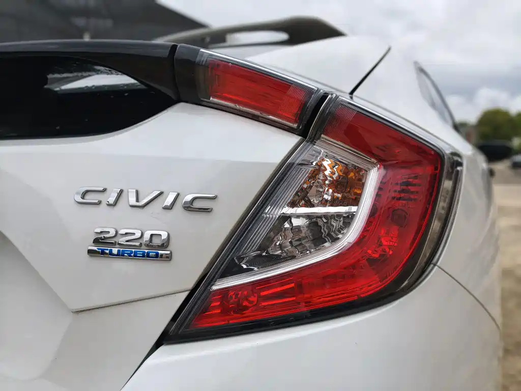 Honda Civic — фото 18