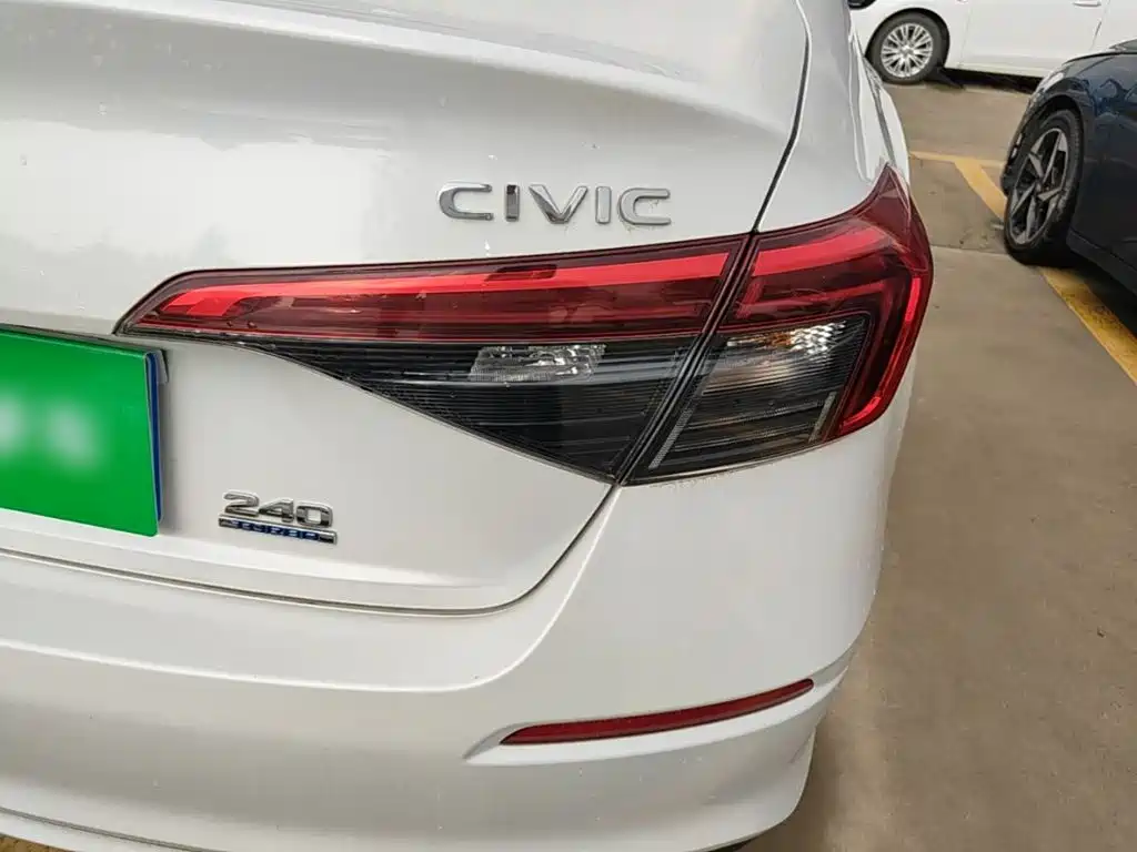 Honda Civic — фото 8