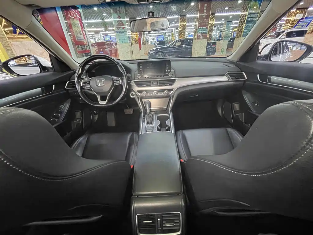 Honda Accord — фото 13