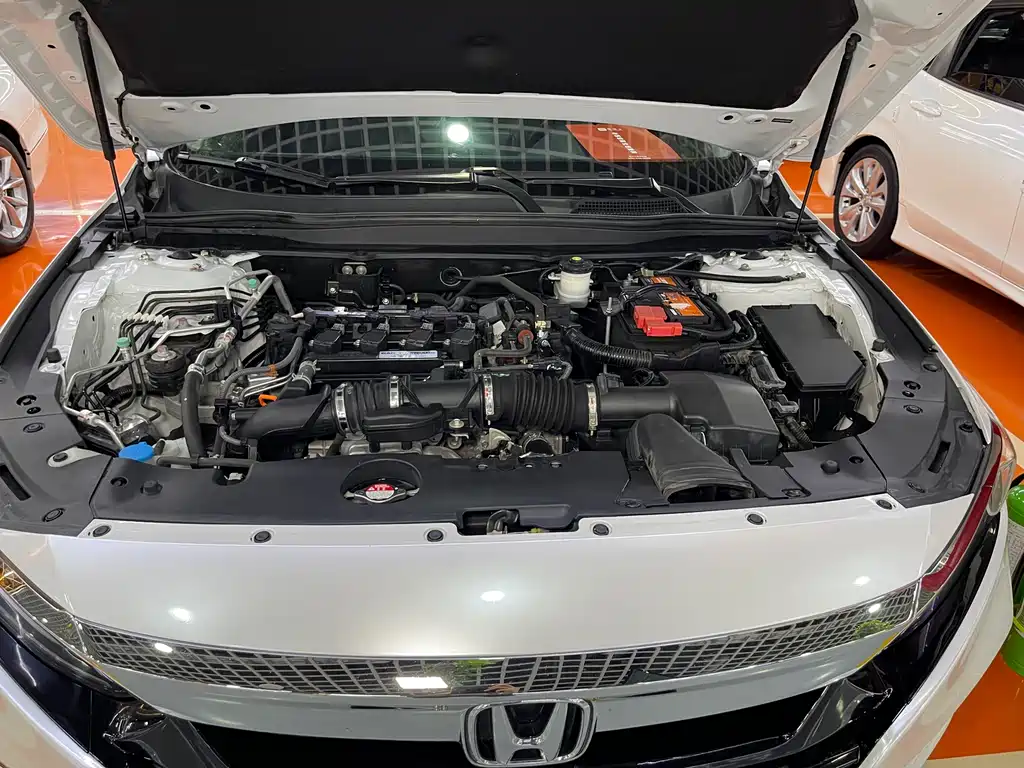 Honda Accord — фото 14