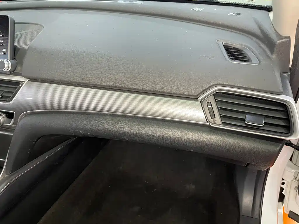 Honda Accord — фото 15