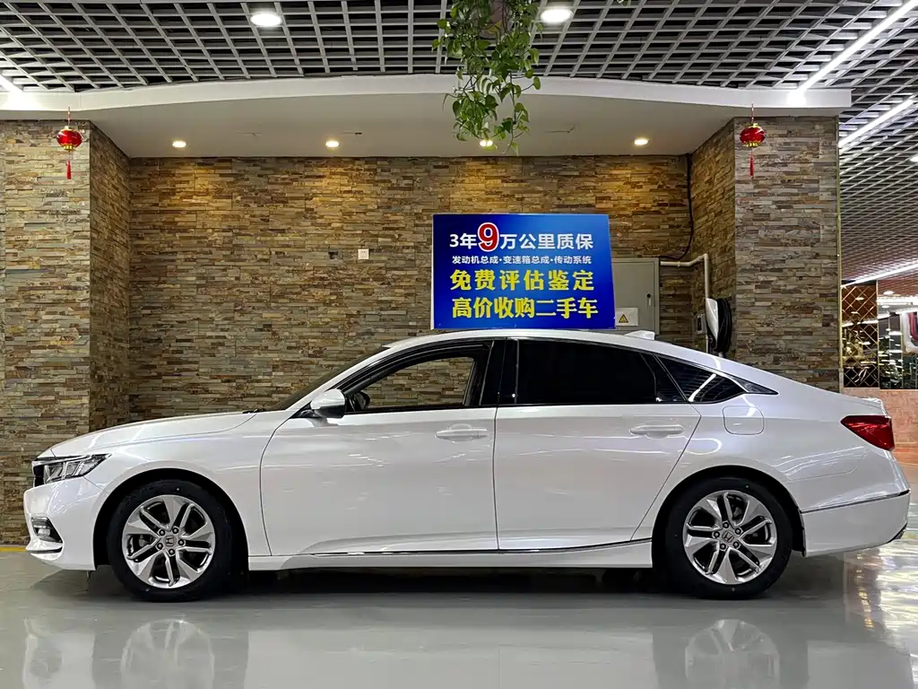 Honda Accord — фото 3
