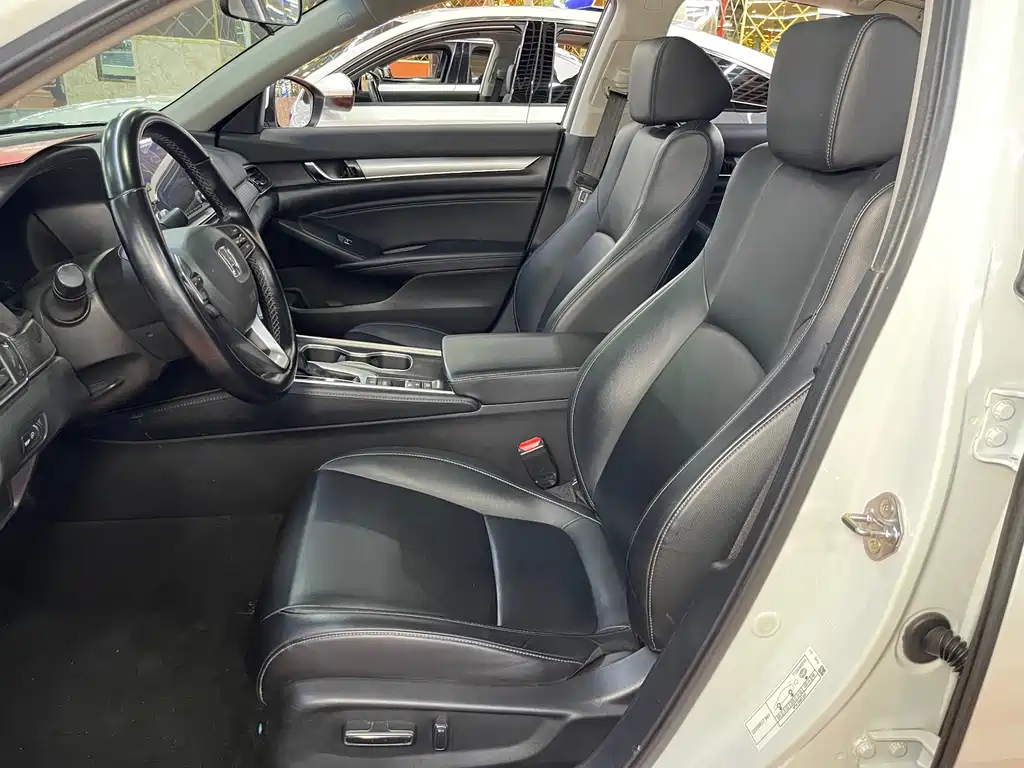 Honda Accord — фото 5