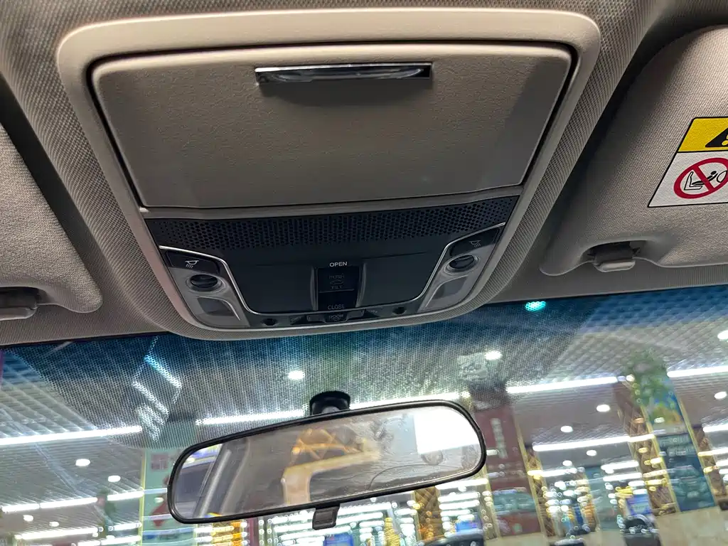 Honda Accord — фото 10