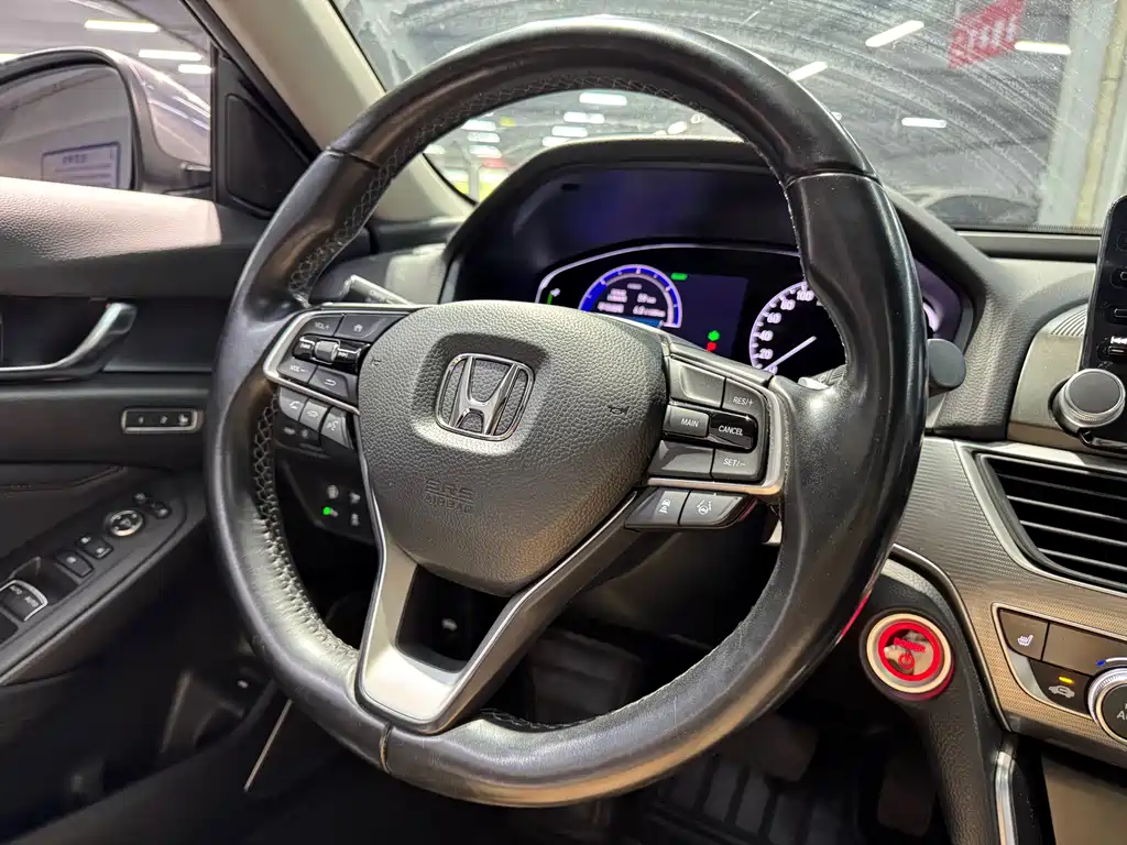 Honda Accord — фото 11
