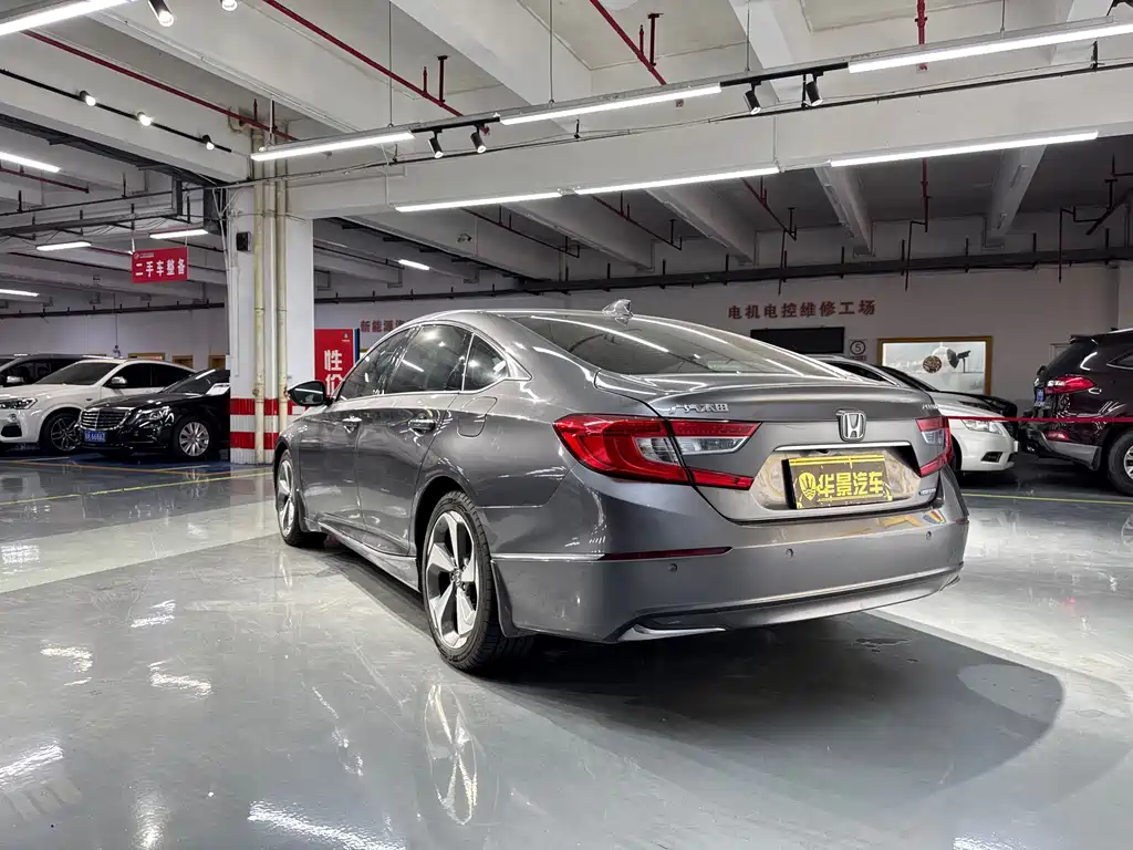Honda Accord — фото 6