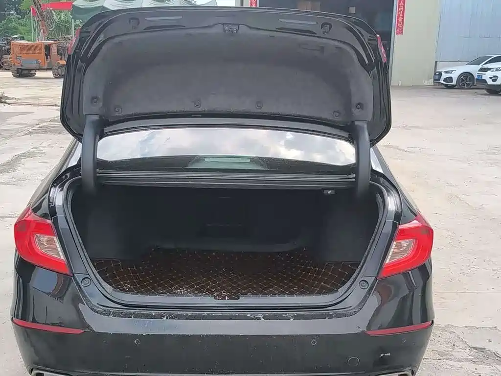 Honda Accord — фото 14