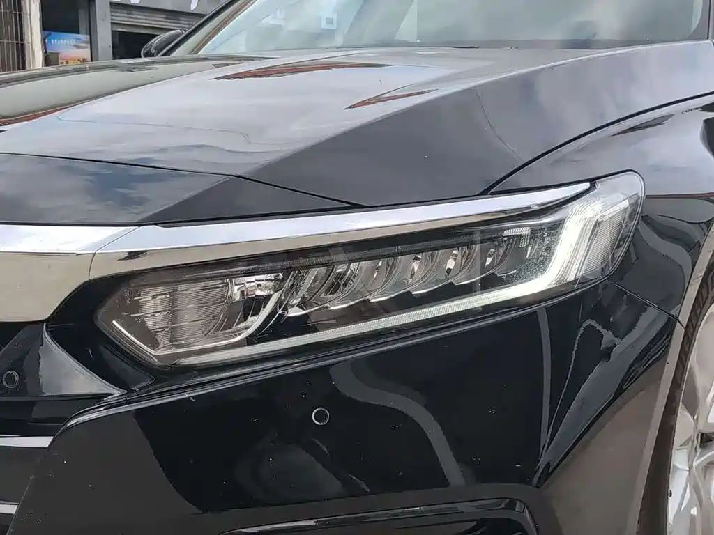 Honda Accord — фото 5