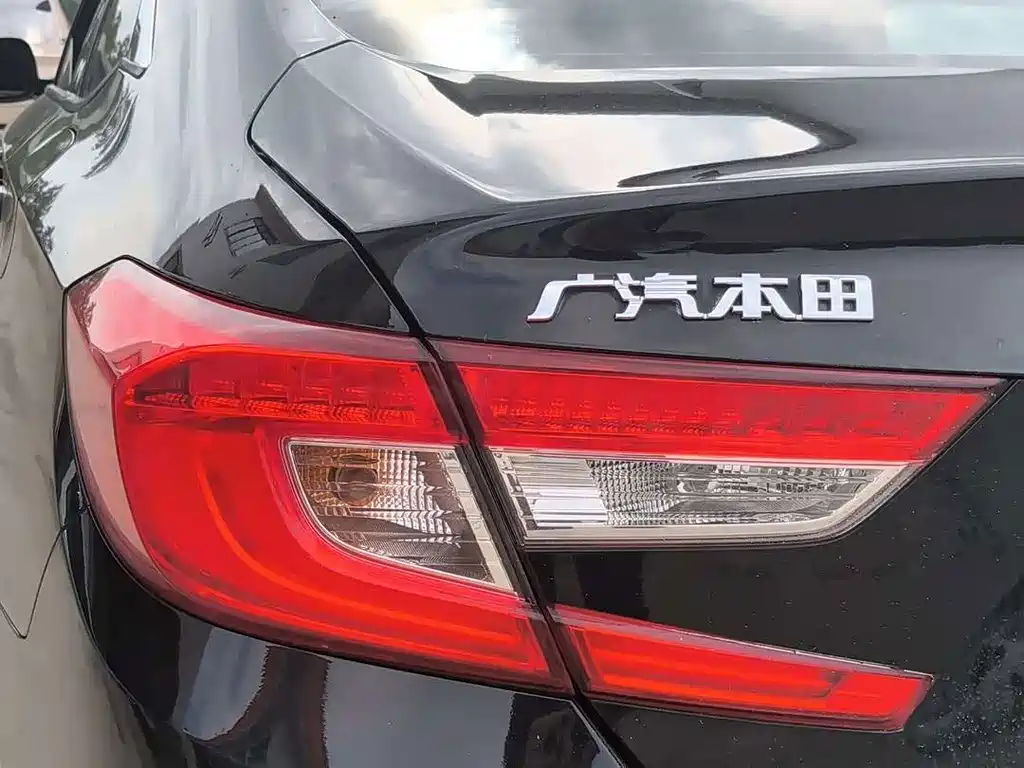 Honda Accord — фото 6