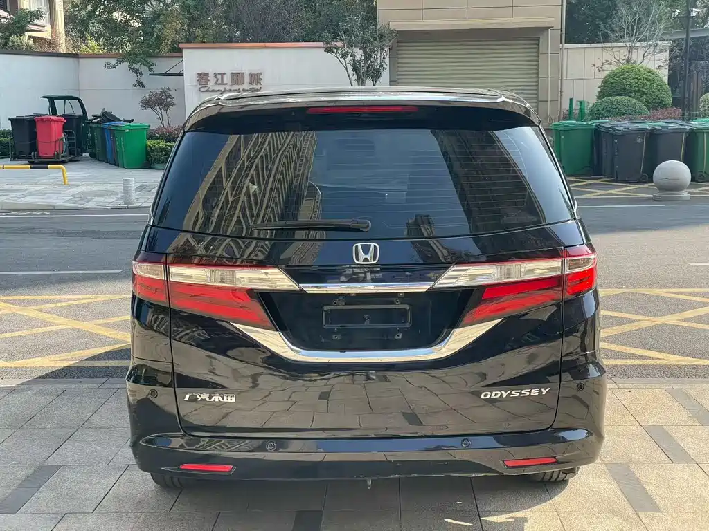 Honda Odyssey — фото 21