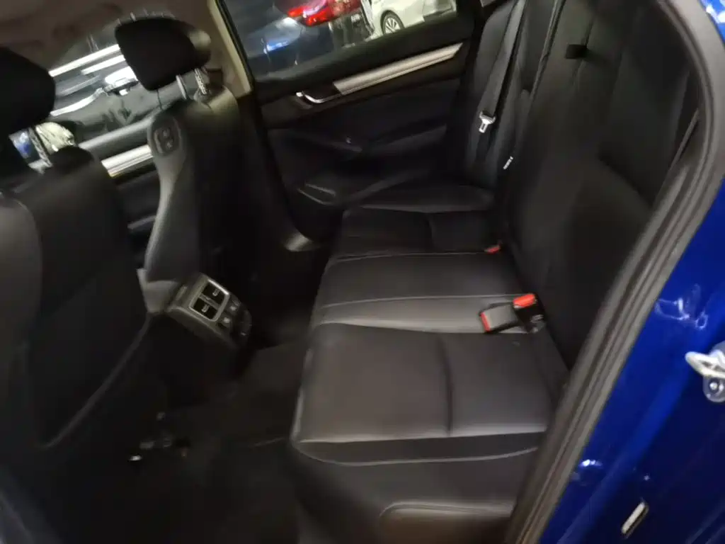 Honda Accord — фото 17