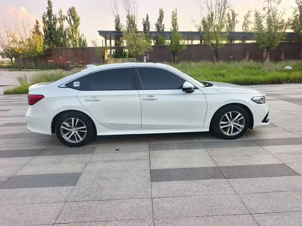 Honda Civic — фото 8