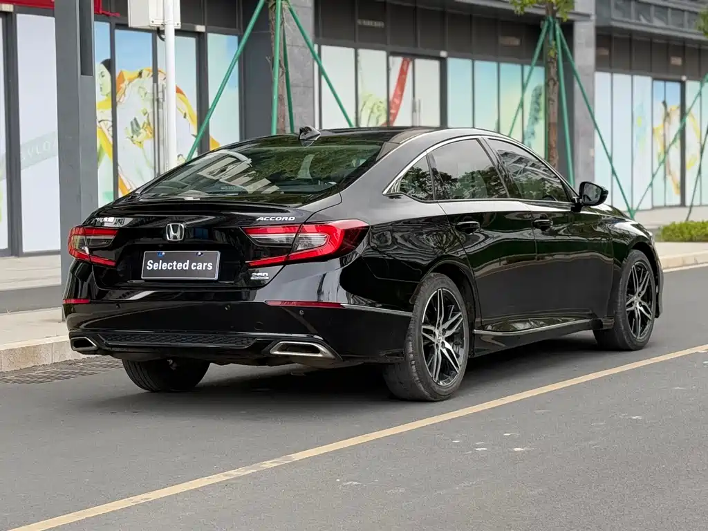 Honda Accord — фото 6