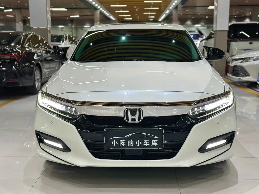 Honda Accord — фото 2