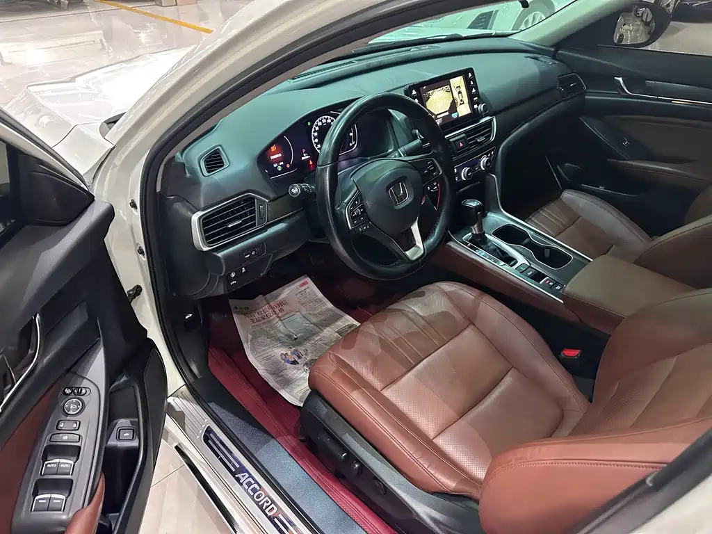 Honda Accord — фото 4