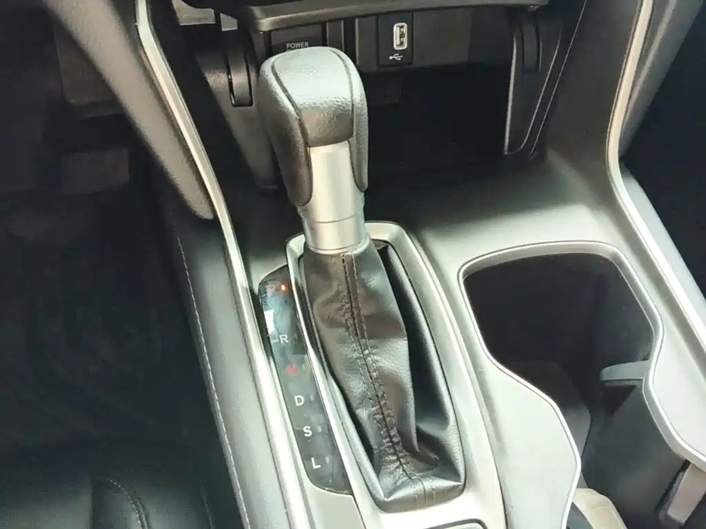 Honda Accord — фото 14