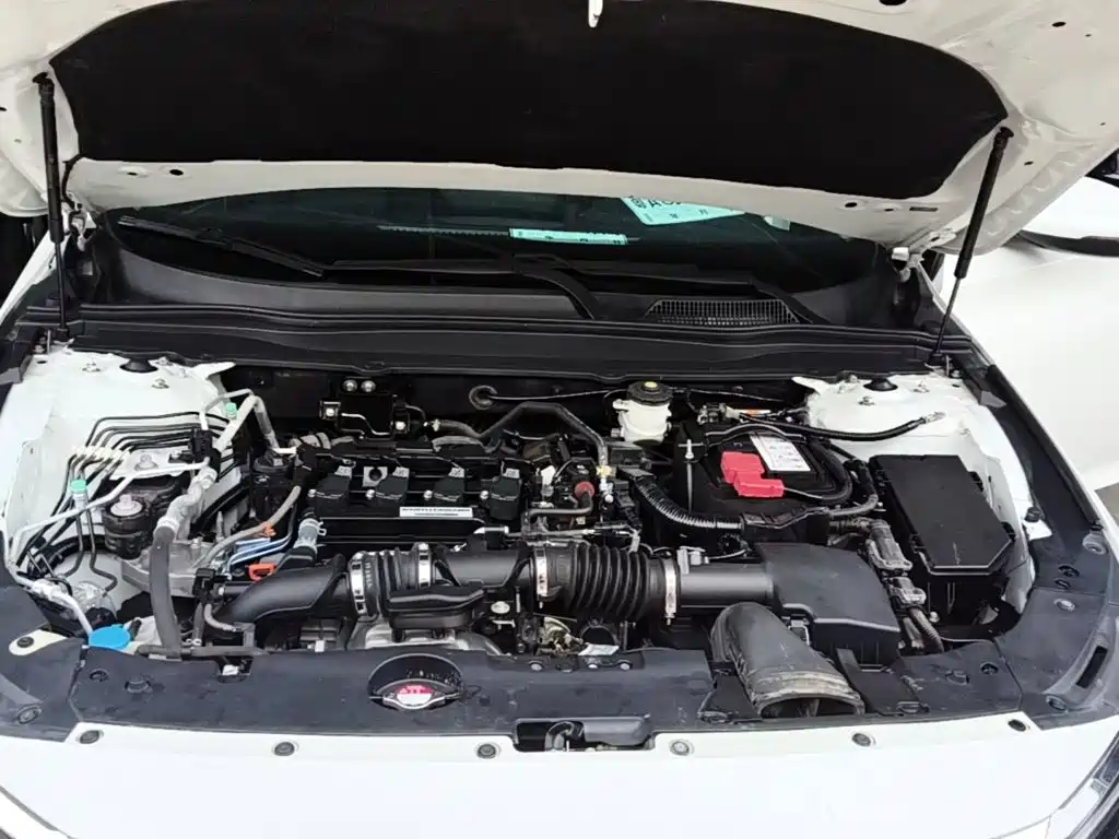 Honda Accord — фото 20