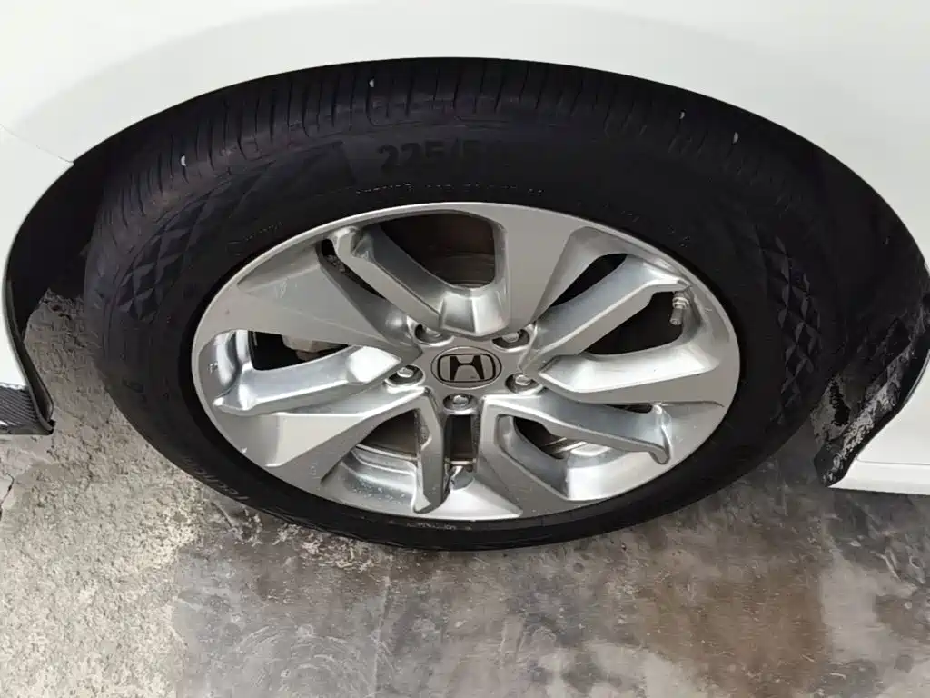 Honda Accord — фото 23