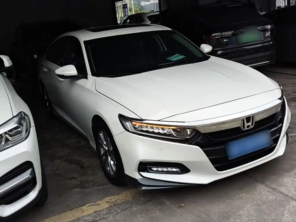 Honda Accord — фото 4