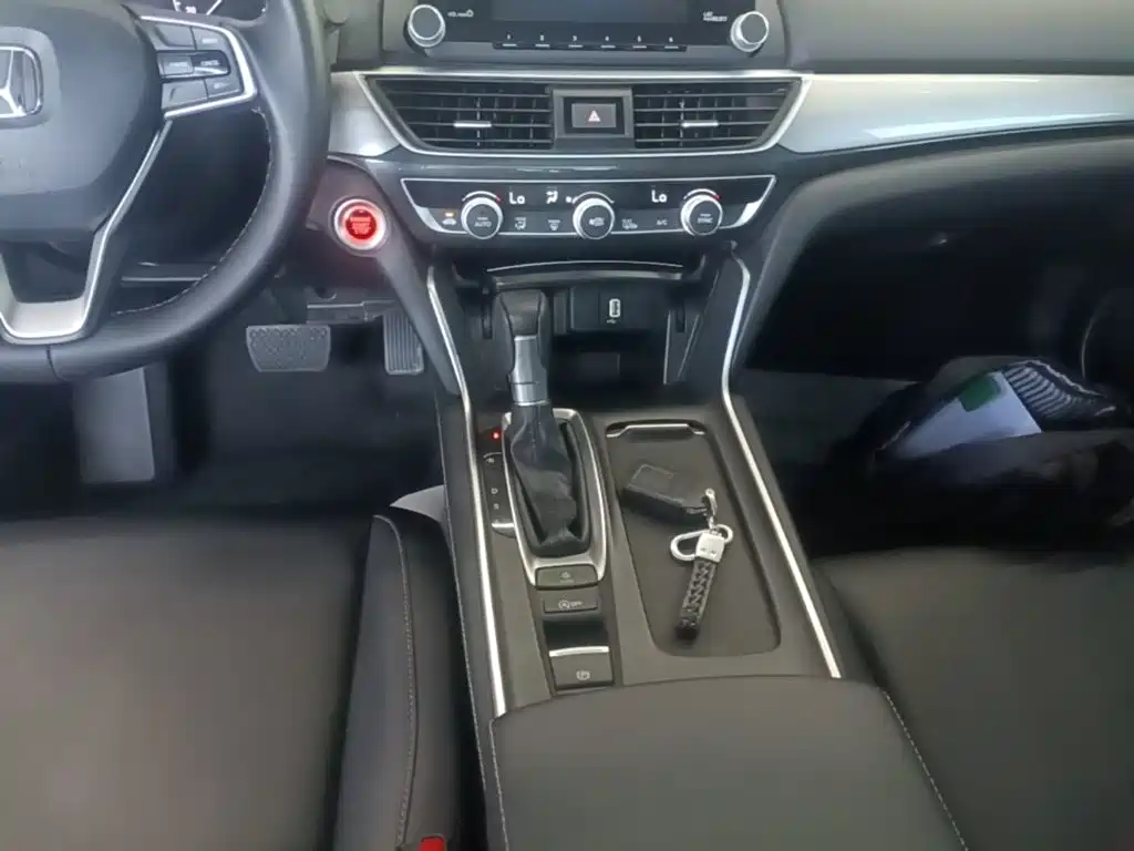 Honda Inspire — фото 13