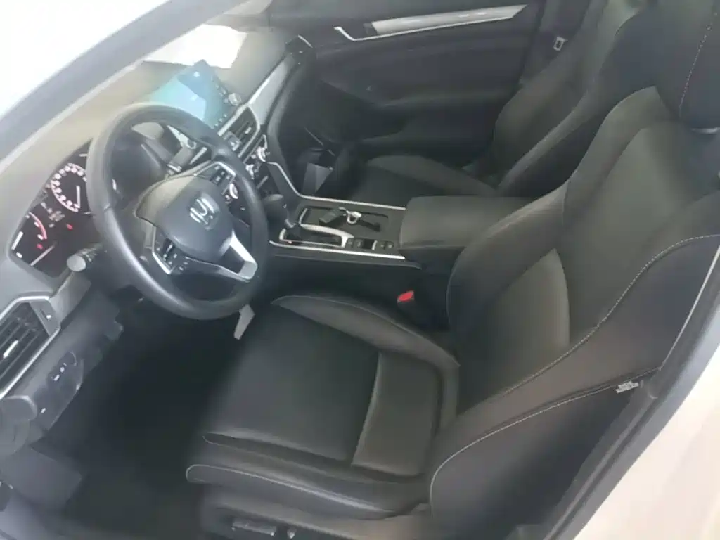 Honda Inspire — фото 15
