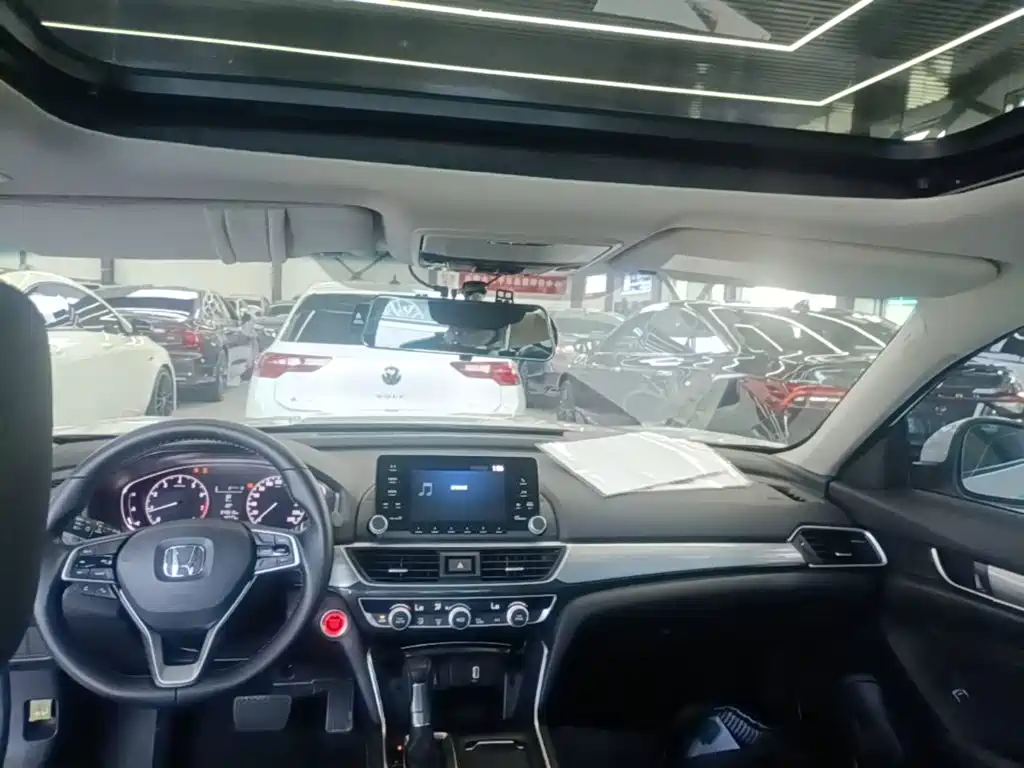 Honda Inspire — фото 18