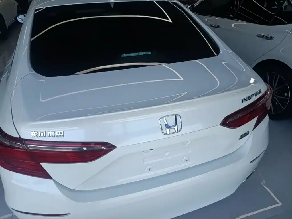 Honda Inspire — фото 6