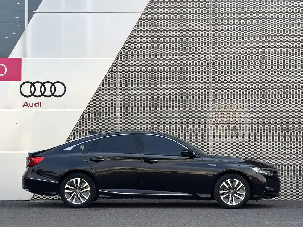 Honda Accord — фото 3