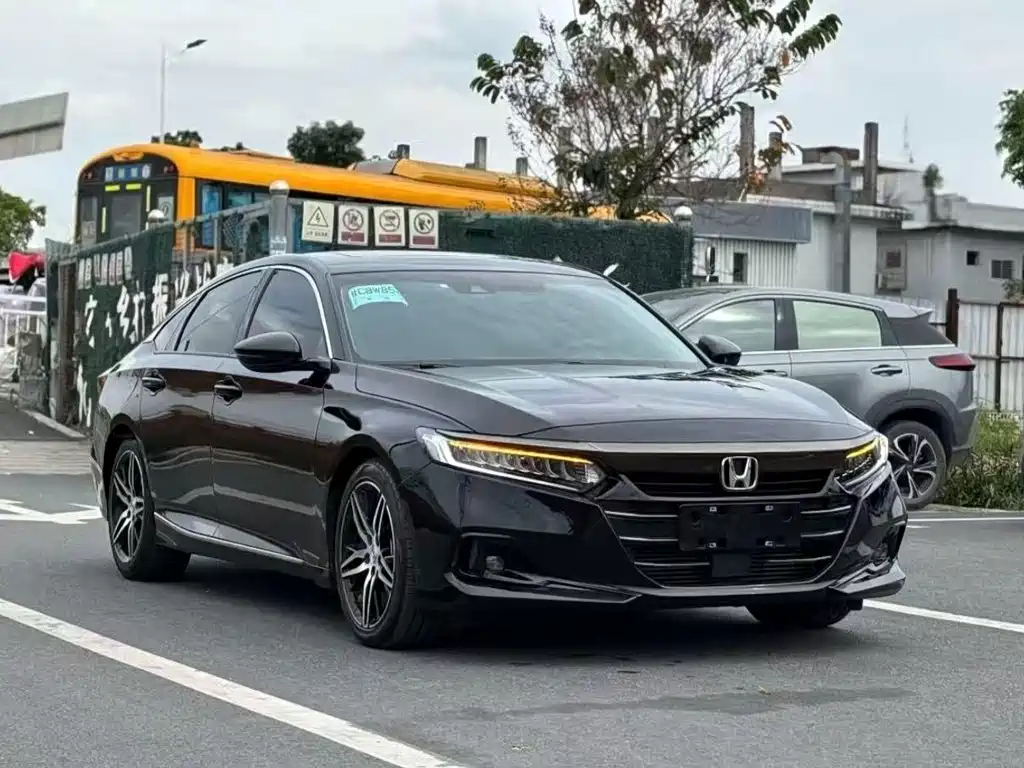 Honda Accord — фото 2