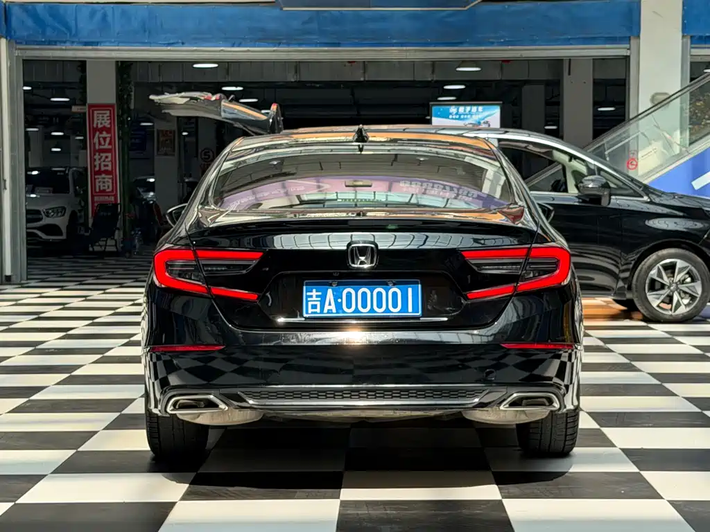 Honda Accord — фото 5