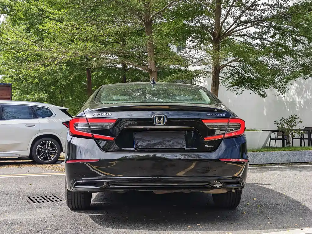 Honda Accord — фото 5