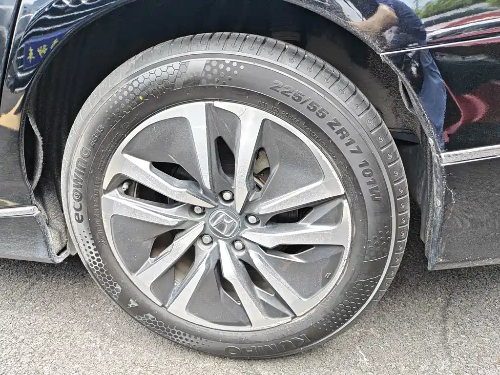 Honda Accord — фото 9